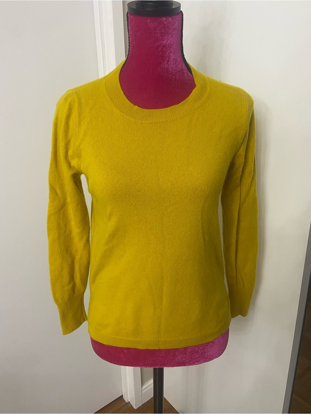 J.crew mustard yellow cashmere sweater small